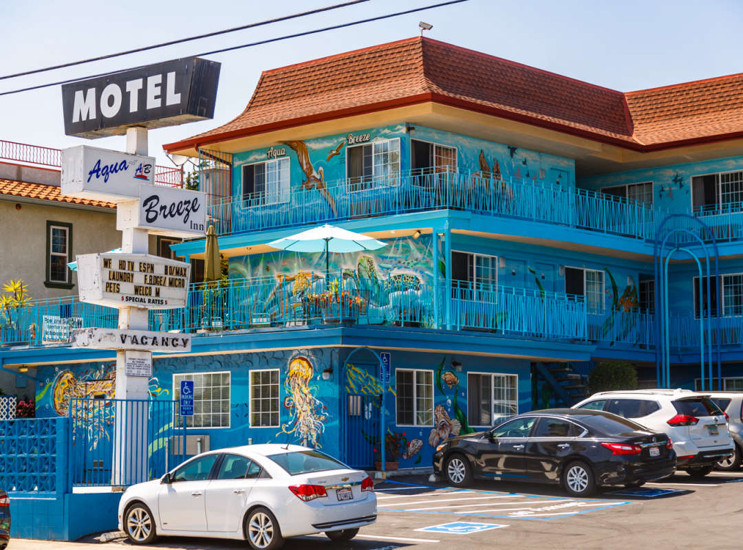Aqua Breeze Inn