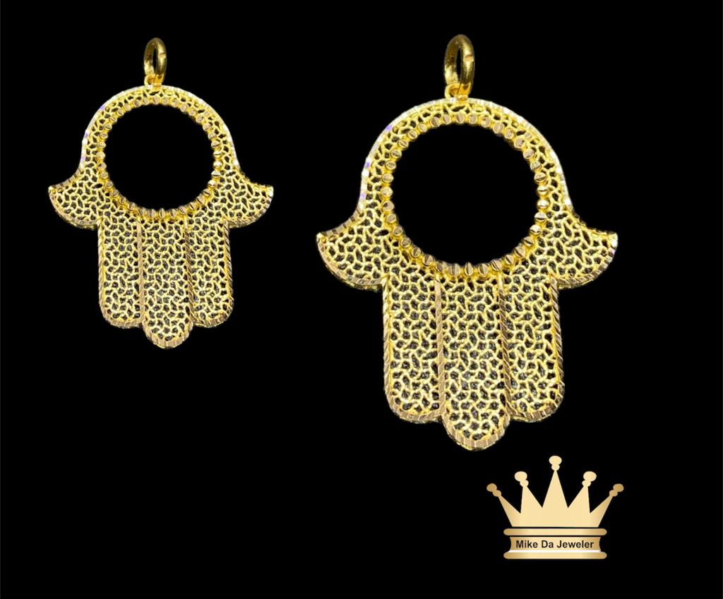 21k Hamsa charm photo or gold coin frame weight 5.700 size 1.5 inches