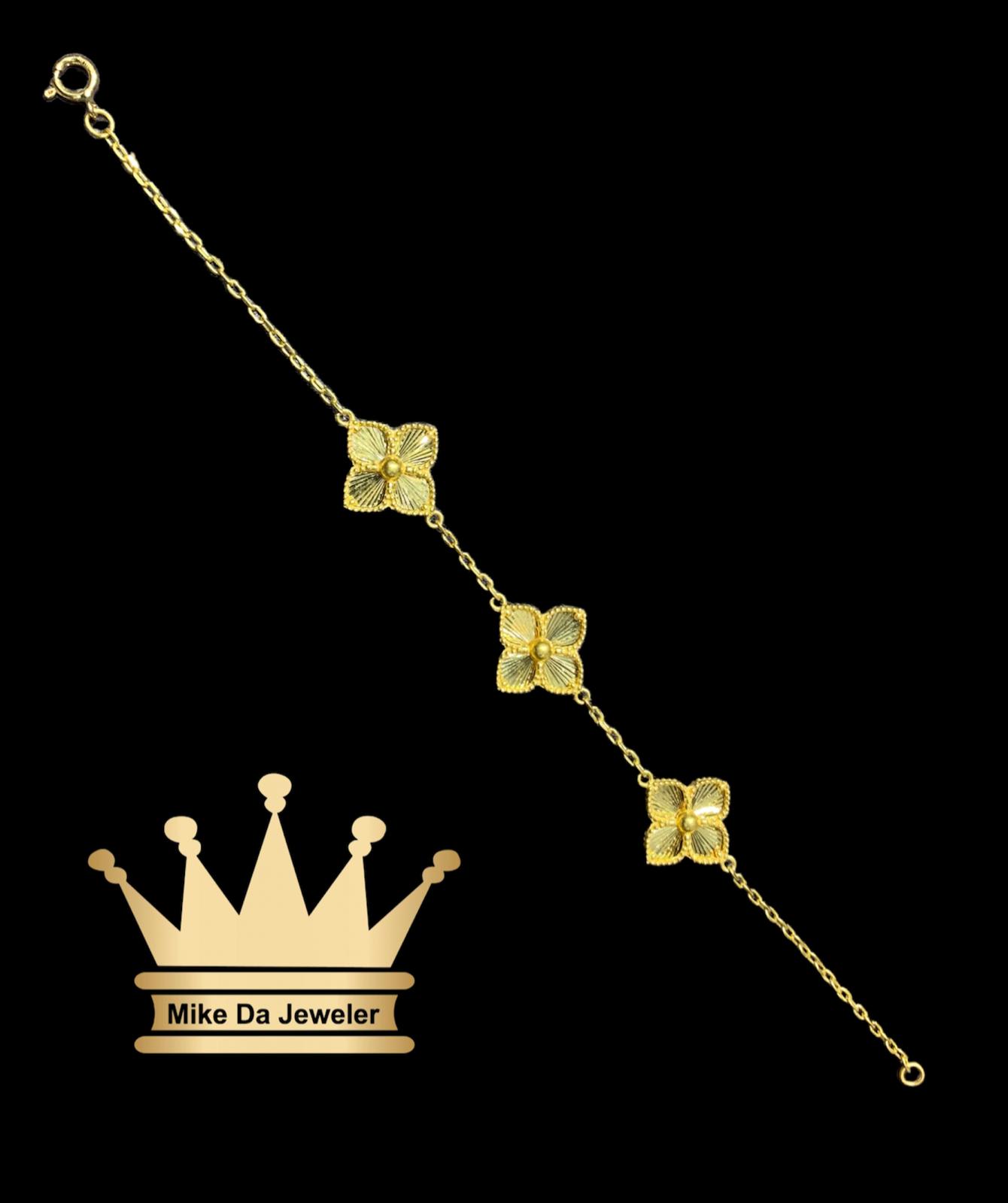 21K Solid Handmade Van Cleef Design Bracelet