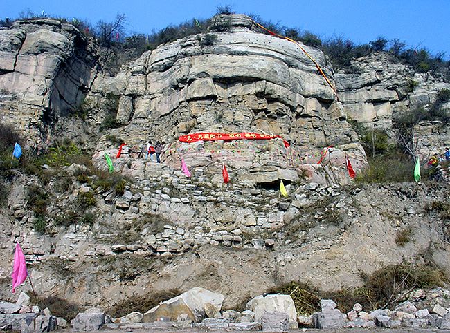 山西太原蒙山大佛维修前