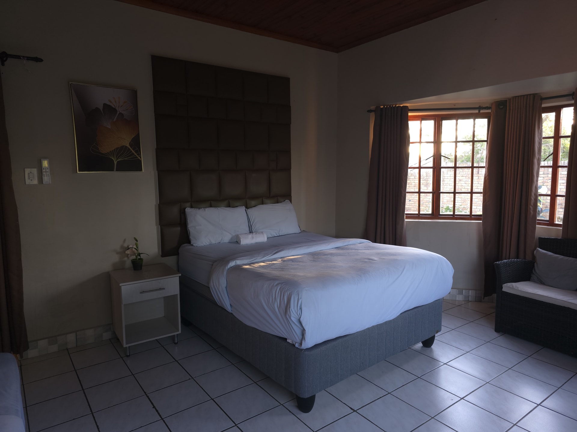 A room at Snoring Inn