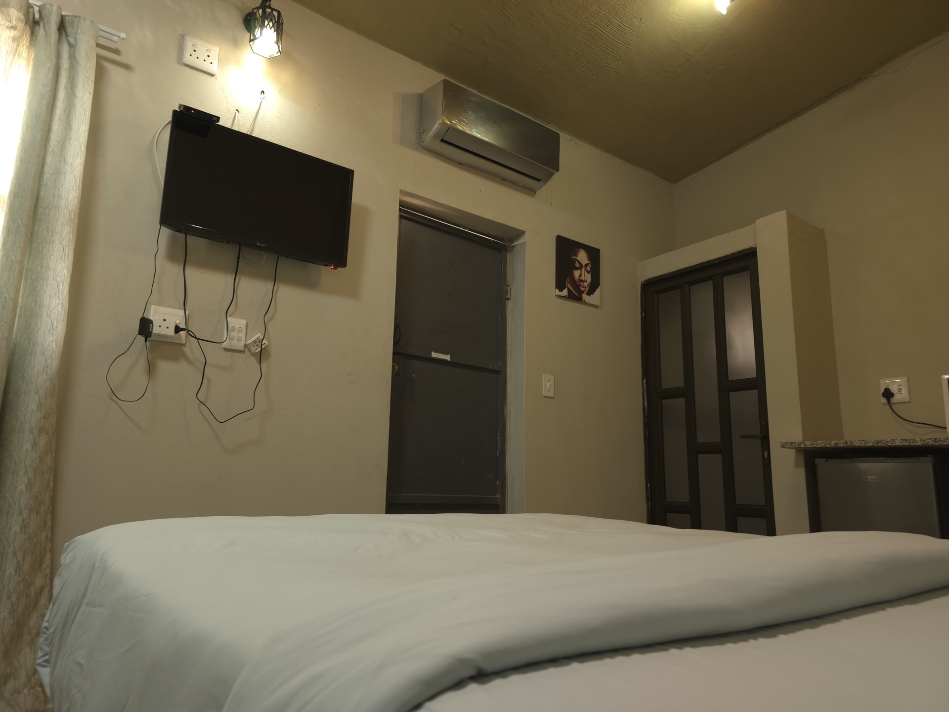 A room at Snoring Inn