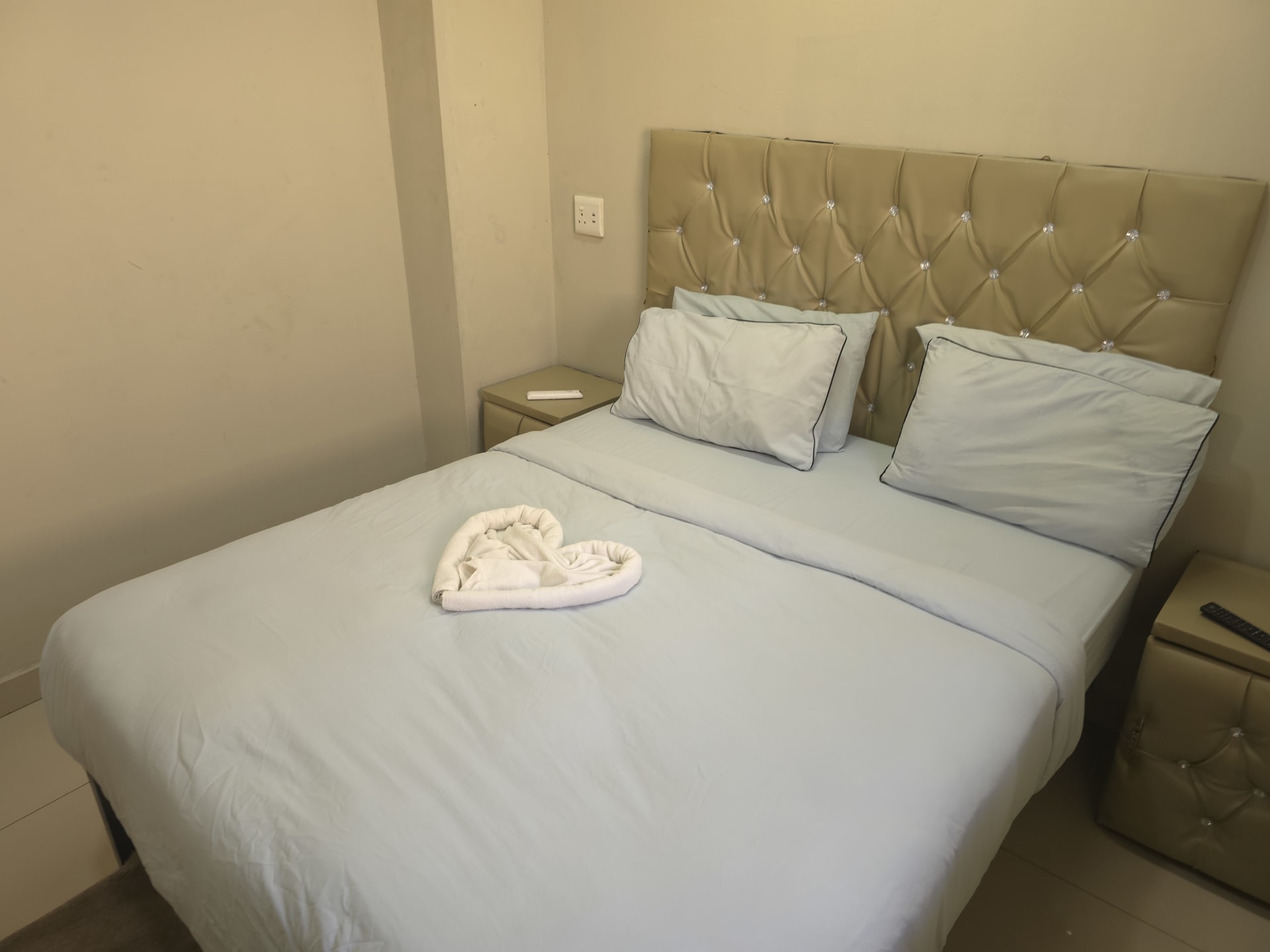 A room at Snoring Inn