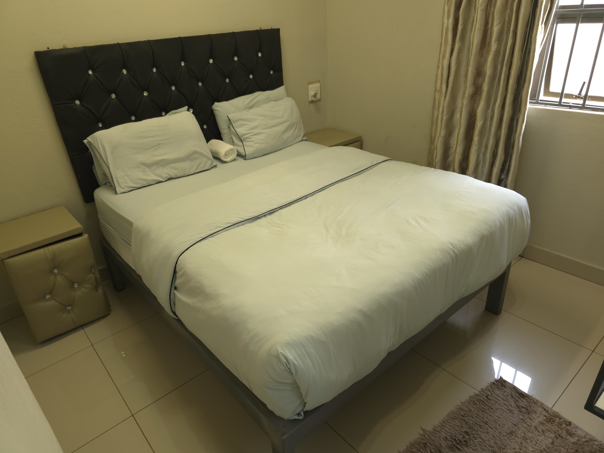 A room at Snoring Inn