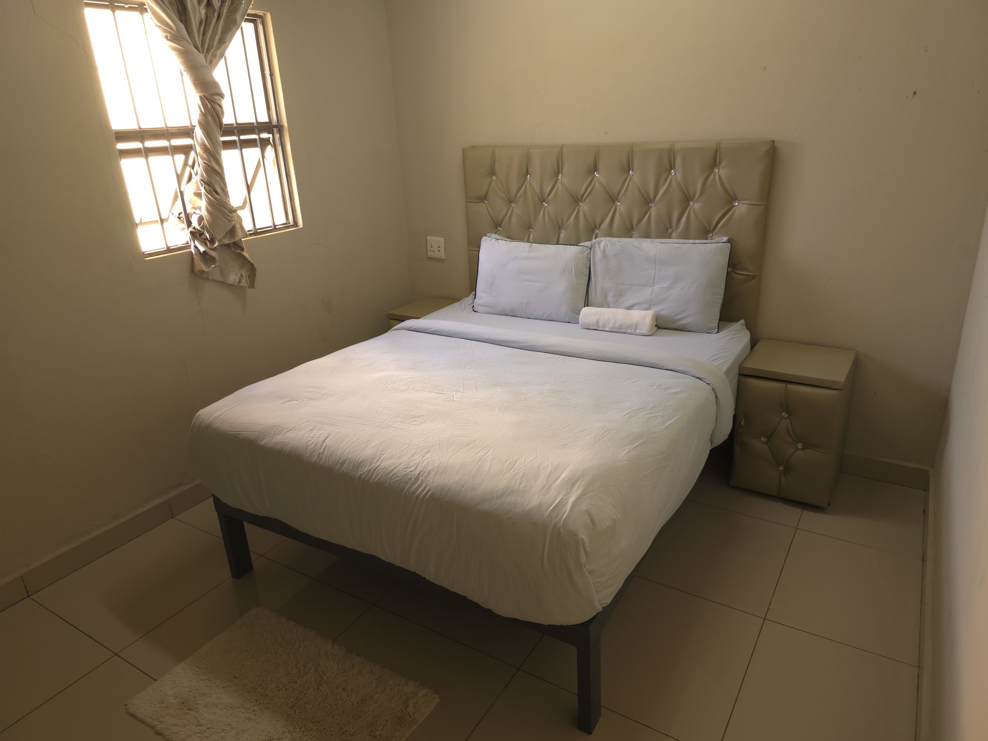 A room at Snoring Inn