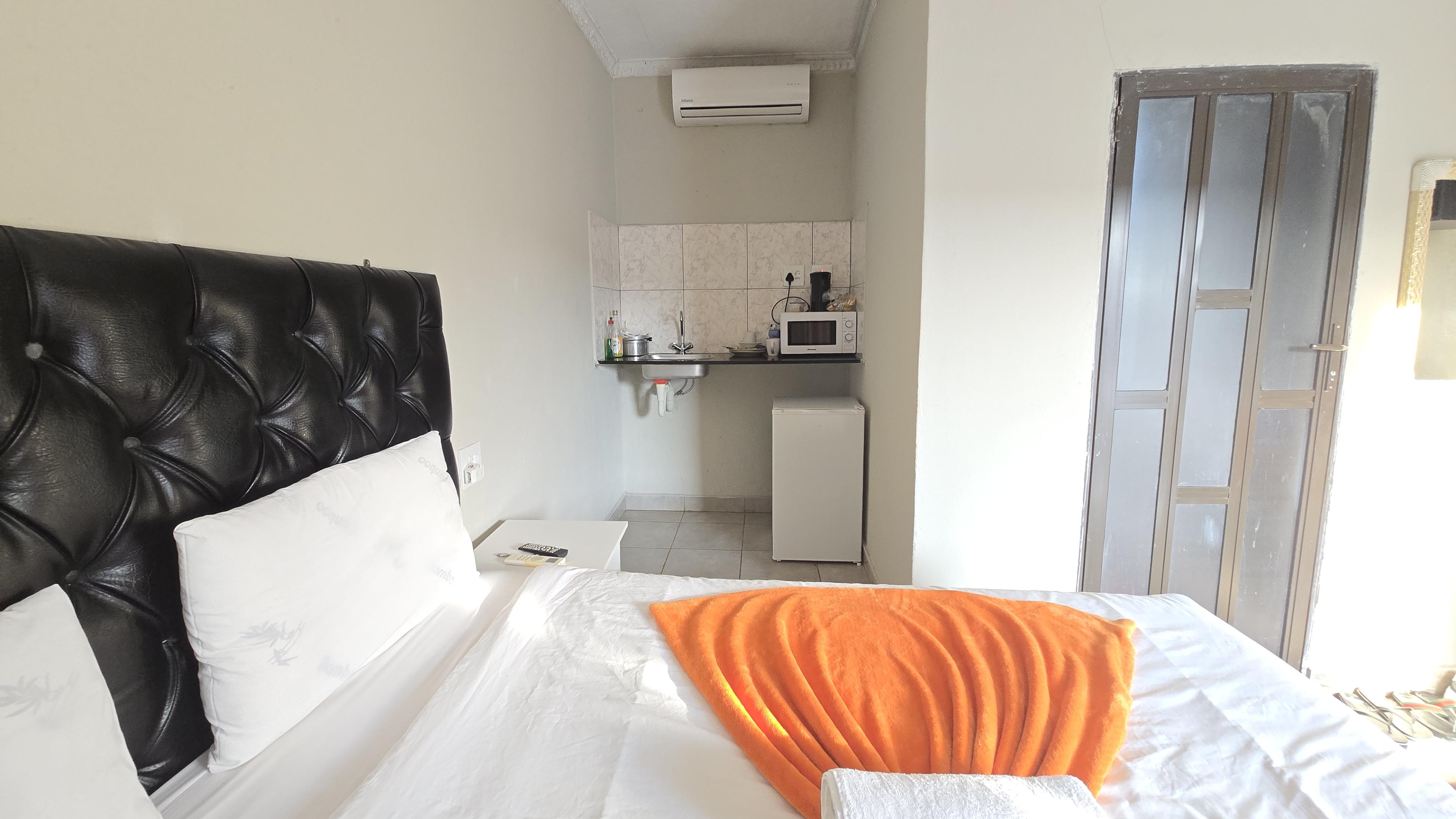 Room 5, Snoringinn Hlabisa, photo 2