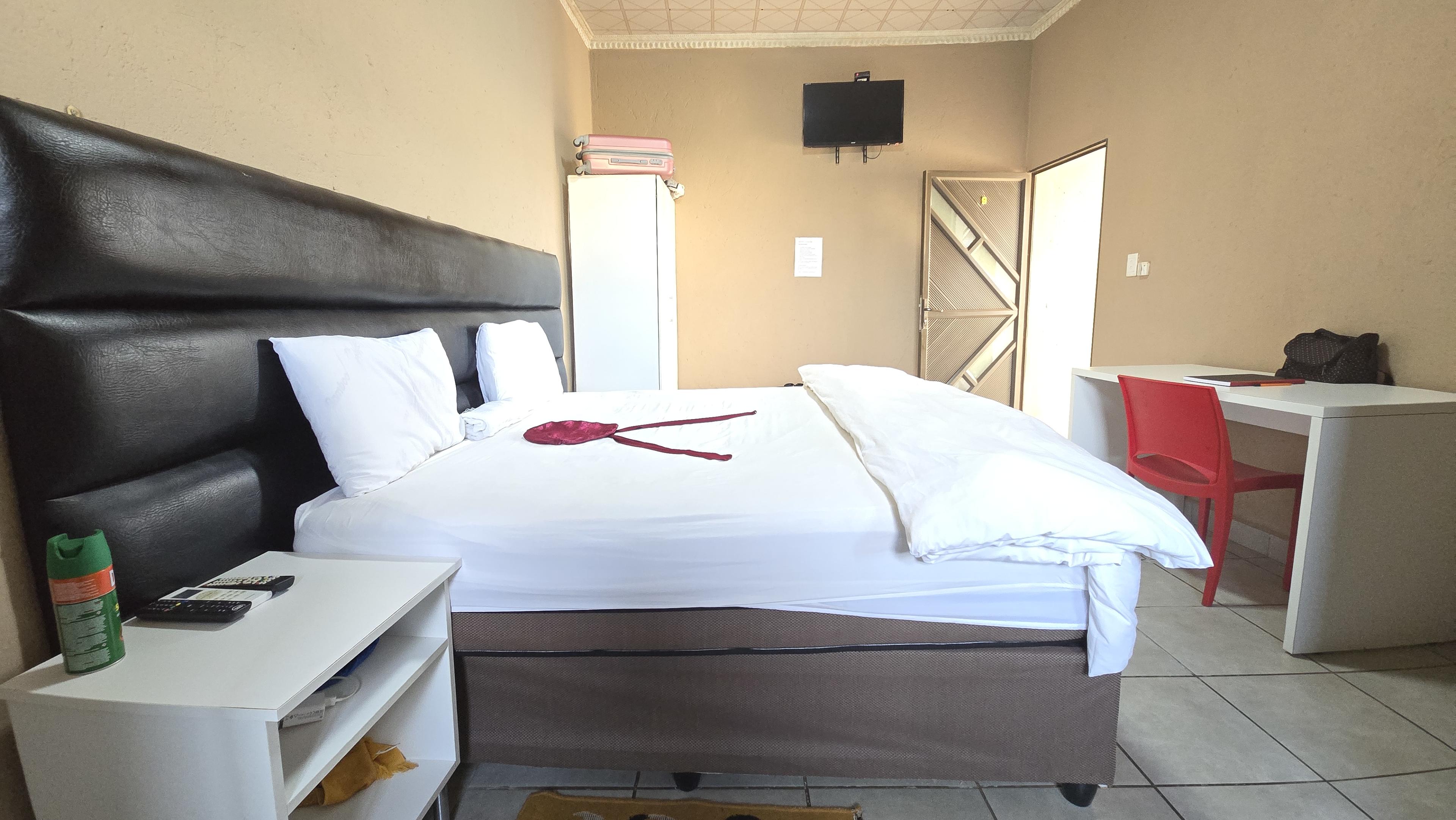 Room 9, Snoringinn Hlabisa, photo 3