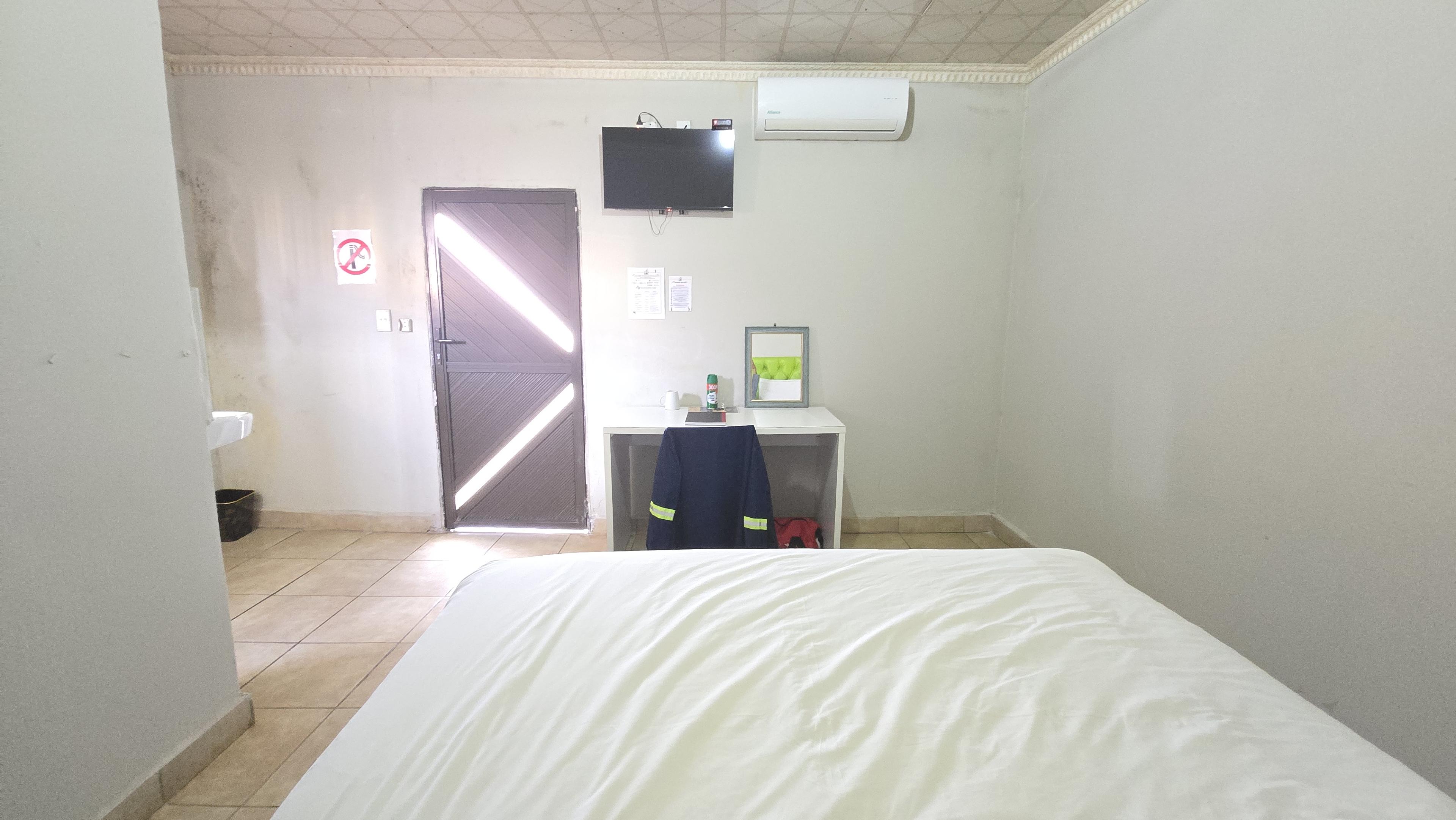 Room 12, Snoringinn Hlabisa, photo 4