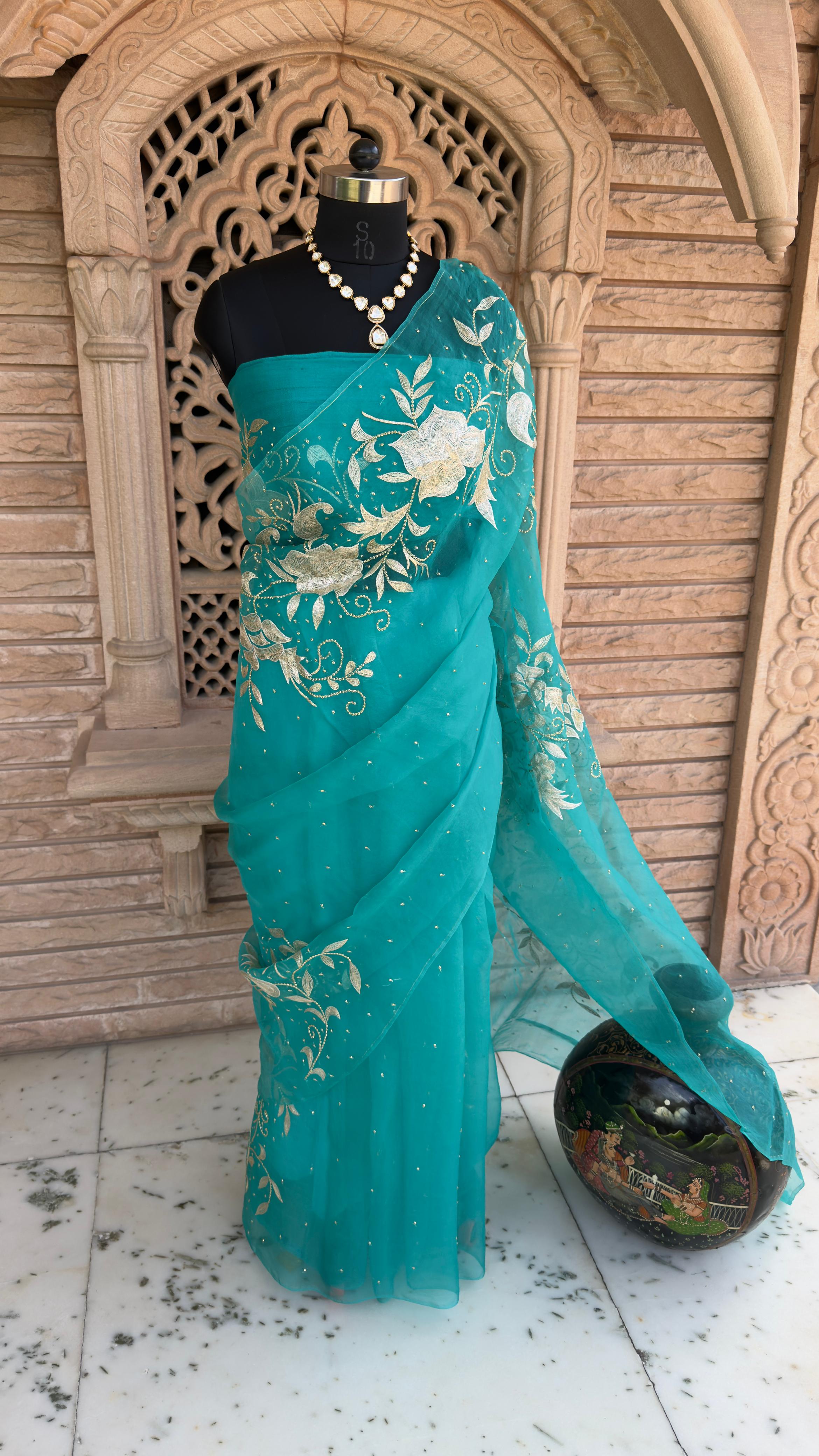 Organza Adaa drape 1