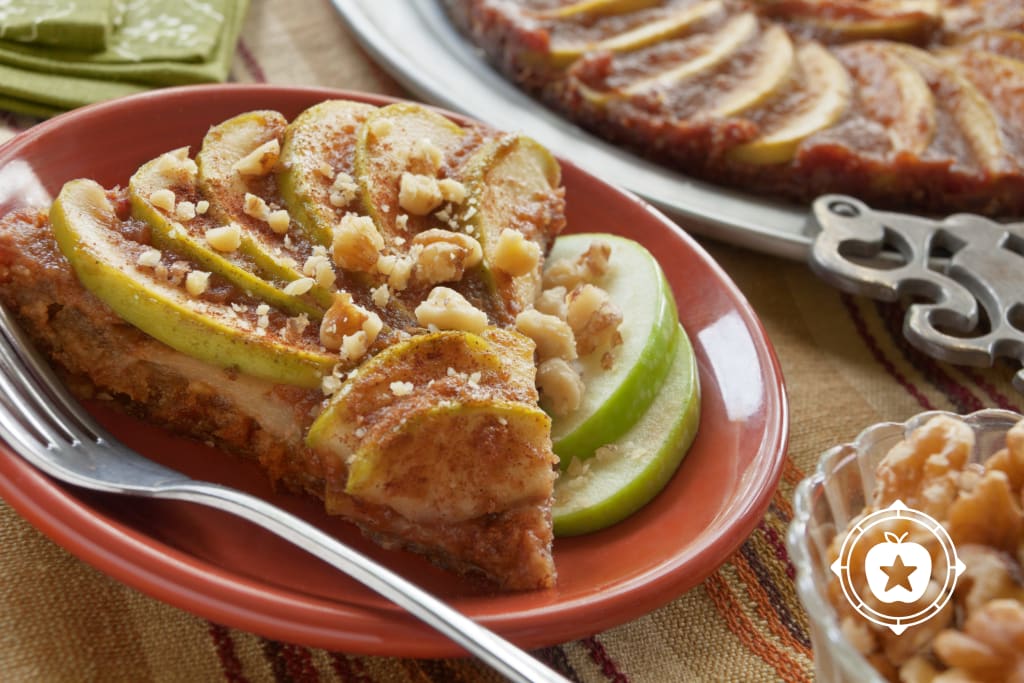 Apple-Date Torte