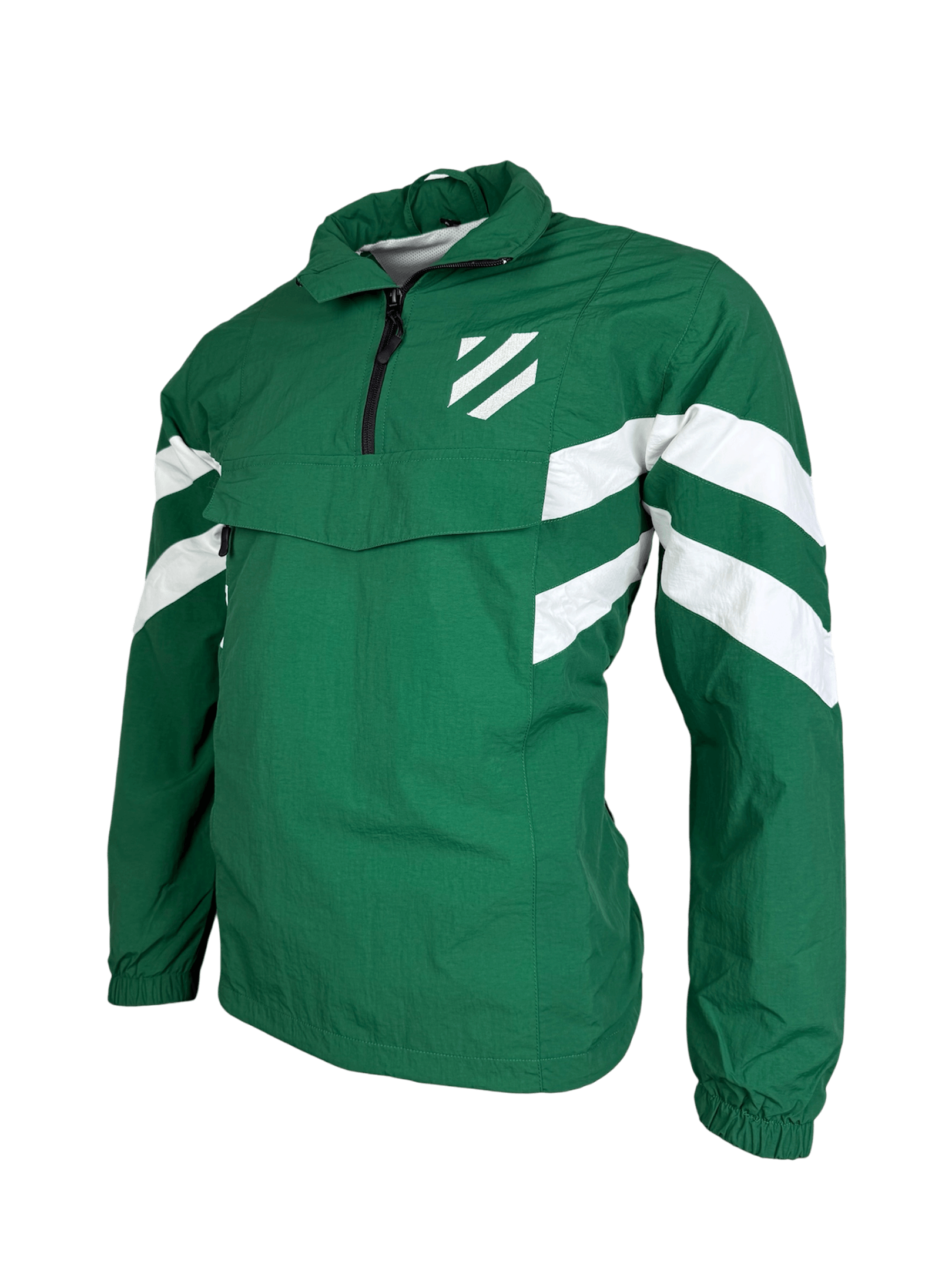 Grüner Windbreaker Wappenschild mit weißem Brustmotiv und Streifendetails an den Ärmeln.