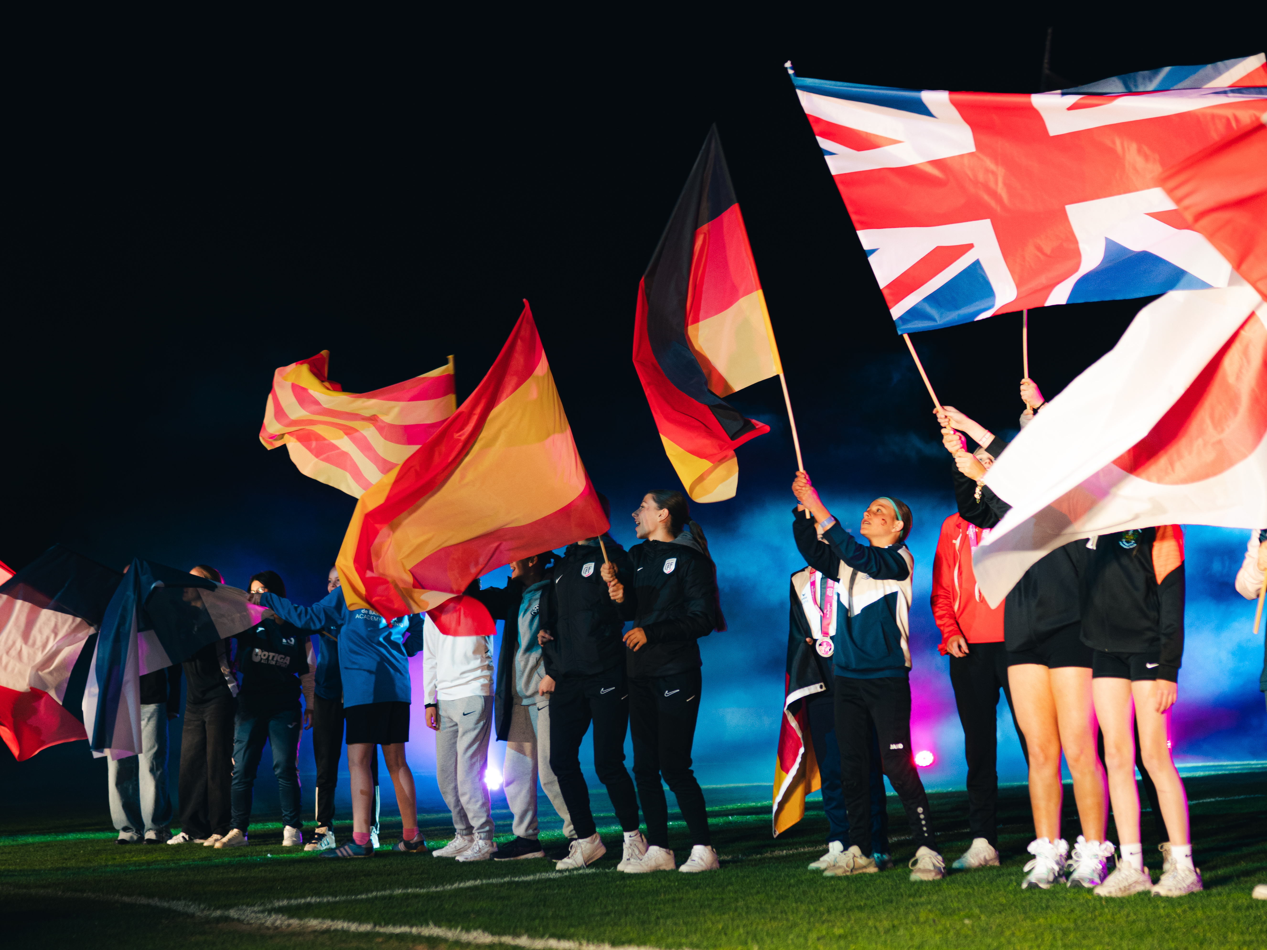 Equipos internacionales en la SWIT Cup