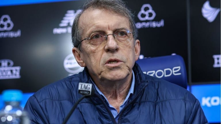 Grêmio recebe punição da FIFA e fica proibido de registrar novos jogadores