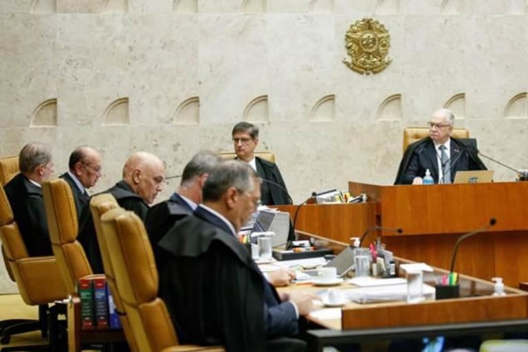 Proibição das bets pode gerar disputa por indenizações e afetar contratos milionários no futebol