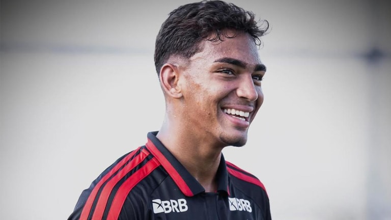 Destaque na base com 18 gols Josmar ganha chance de Leonardo Jardim no Flamengo