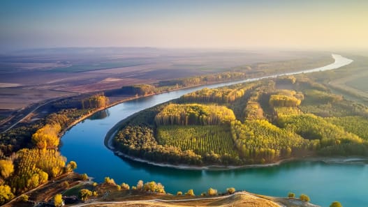 Nostalgiezug durch das Donauknie