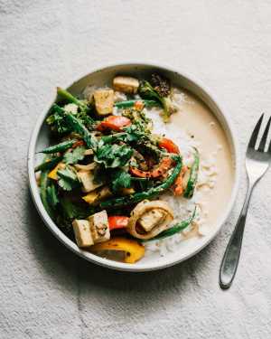 Vegetable Stir Fry in Peanut Sauce