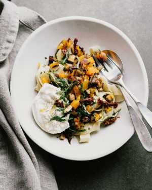 Summer Primavera Pasta w/ Burrata