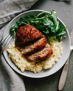 Mini Meatloaves w/ Mashies & Green Beans