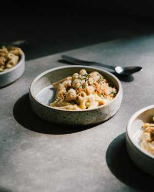 One-Pot Pumpkin Mac N’ Cheese w/ Thyme Crispies
