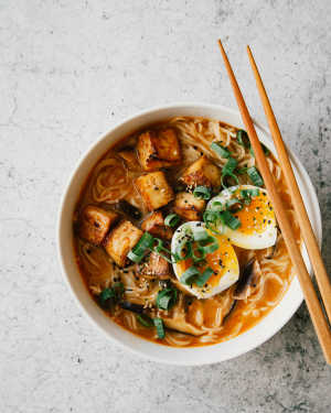 Spicy Miso Ramen w/ Roasted Chili Garlic Tofu