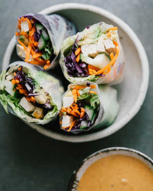 Rice Paper Rolls w/ Peanut Sauce