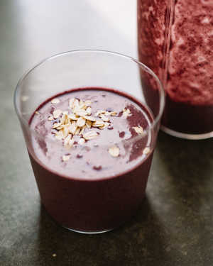 Berry Oat Breakfast Smoothie