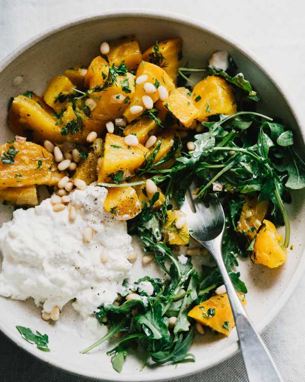 Marinated Beets w/ Burrata & Arugula