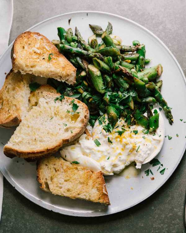 Spring Vegetable & Burrata Toast Platter