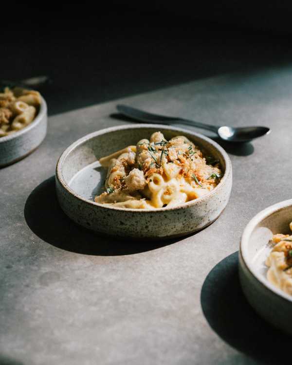 One-Pot Pumpkin Mac N’ Cheese w/ Thyme Crispies