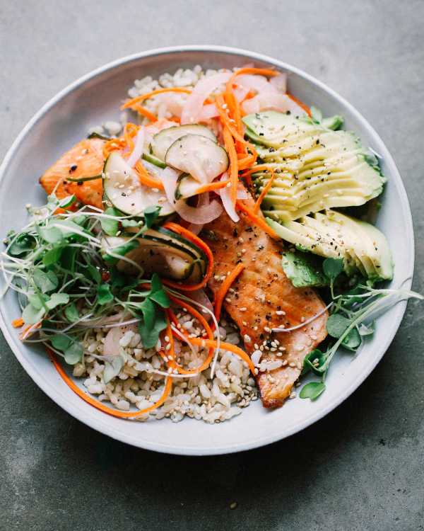 Banh-Mi-ish Bowls w/ Quick Pickled Vegetables