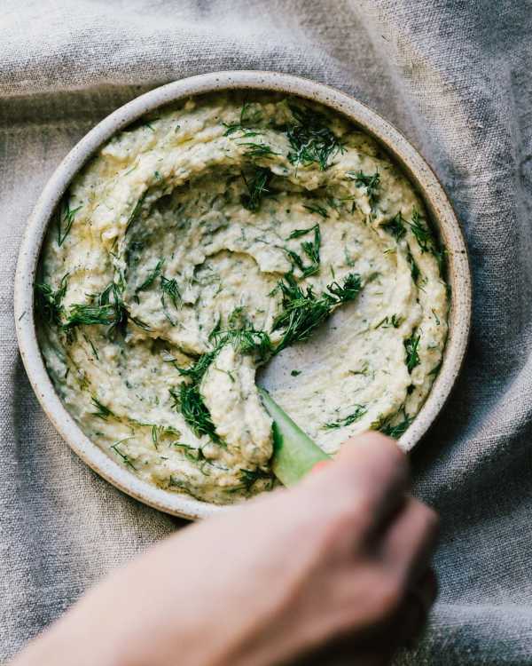 White Bean & Artichoke Hummus
