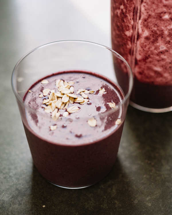 Berry Oat Breakfast Smoothie