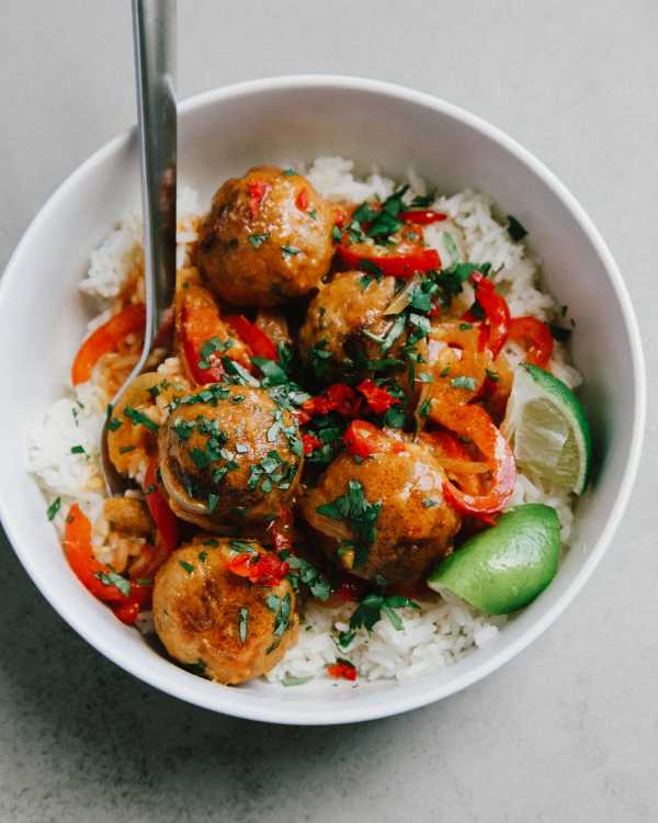 Coconut Red Curry Meatballs
