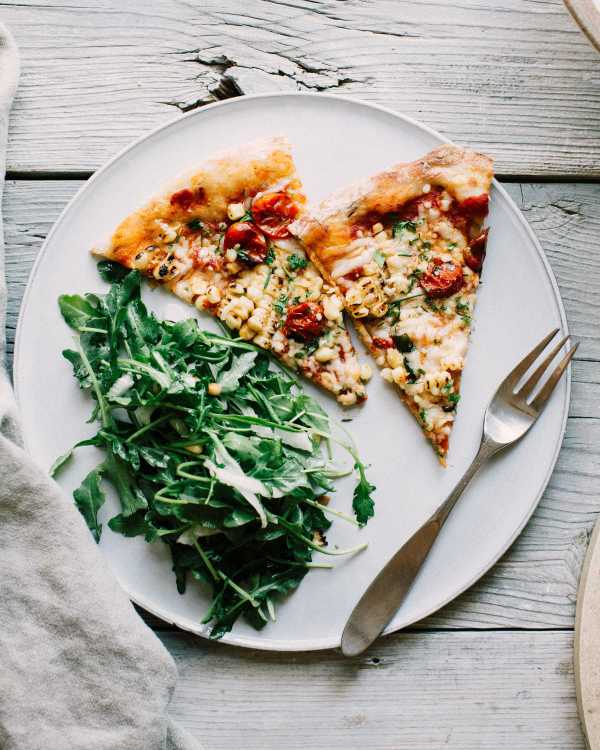 Pizza w/ Grilled Corn, Tomatoes & Goat Cheese