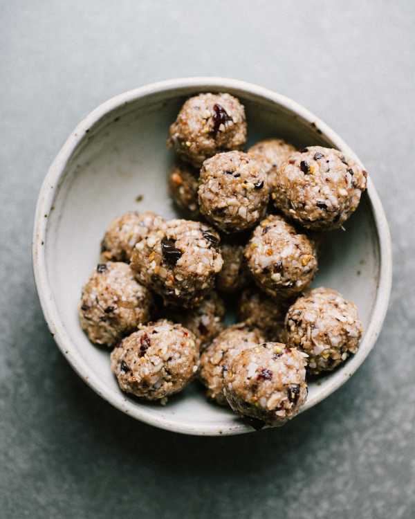 Coconut & Cherry Oatmeal Balls