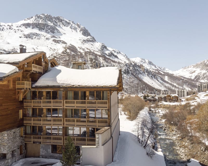 Hotel "Ski Lodge "