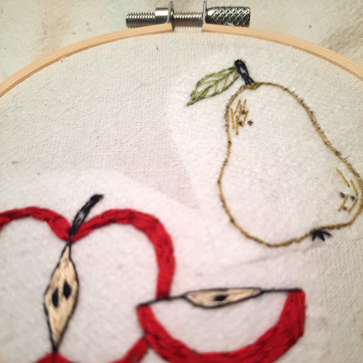 Escuela de Bordado: Telas para bordar / Embroidery School: Fabrics to  embroider - The Crafty Room