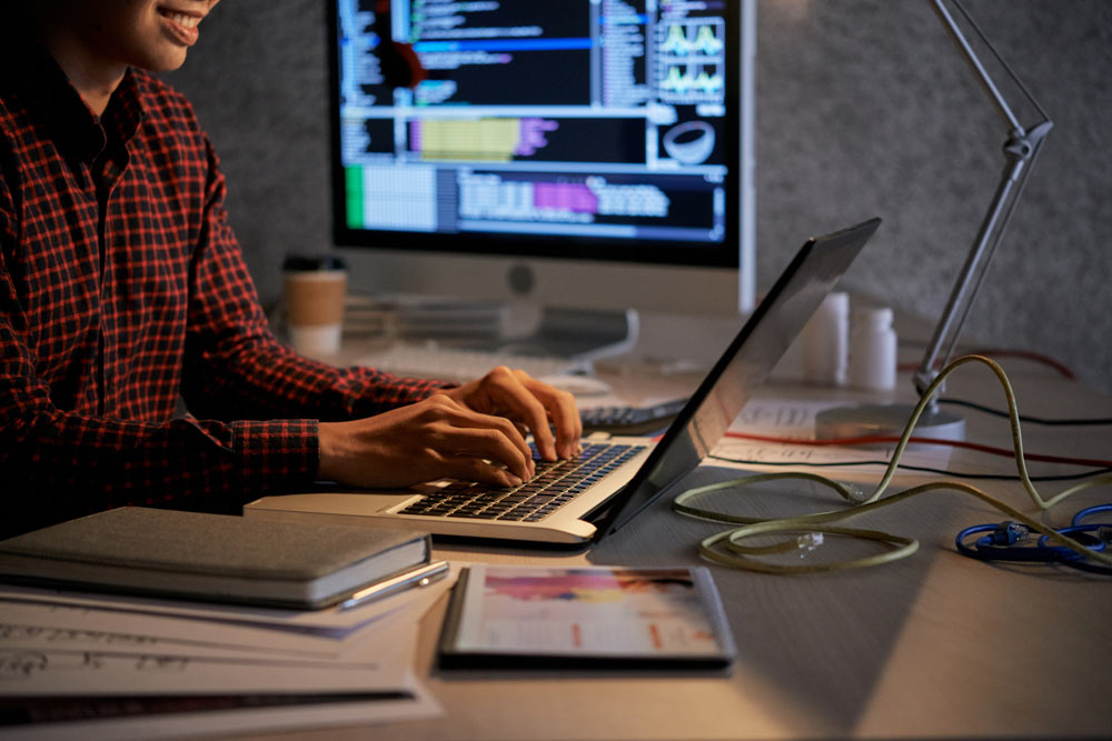 Functional Concurrency in .NET with C# and F# with Riccardo Terrell