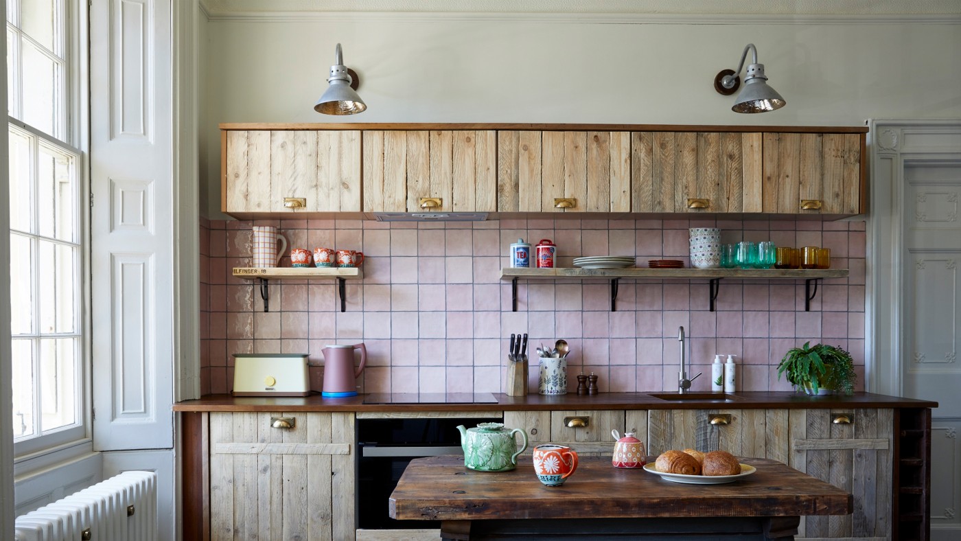 skinflint vintage lights at Artist Residence hotels