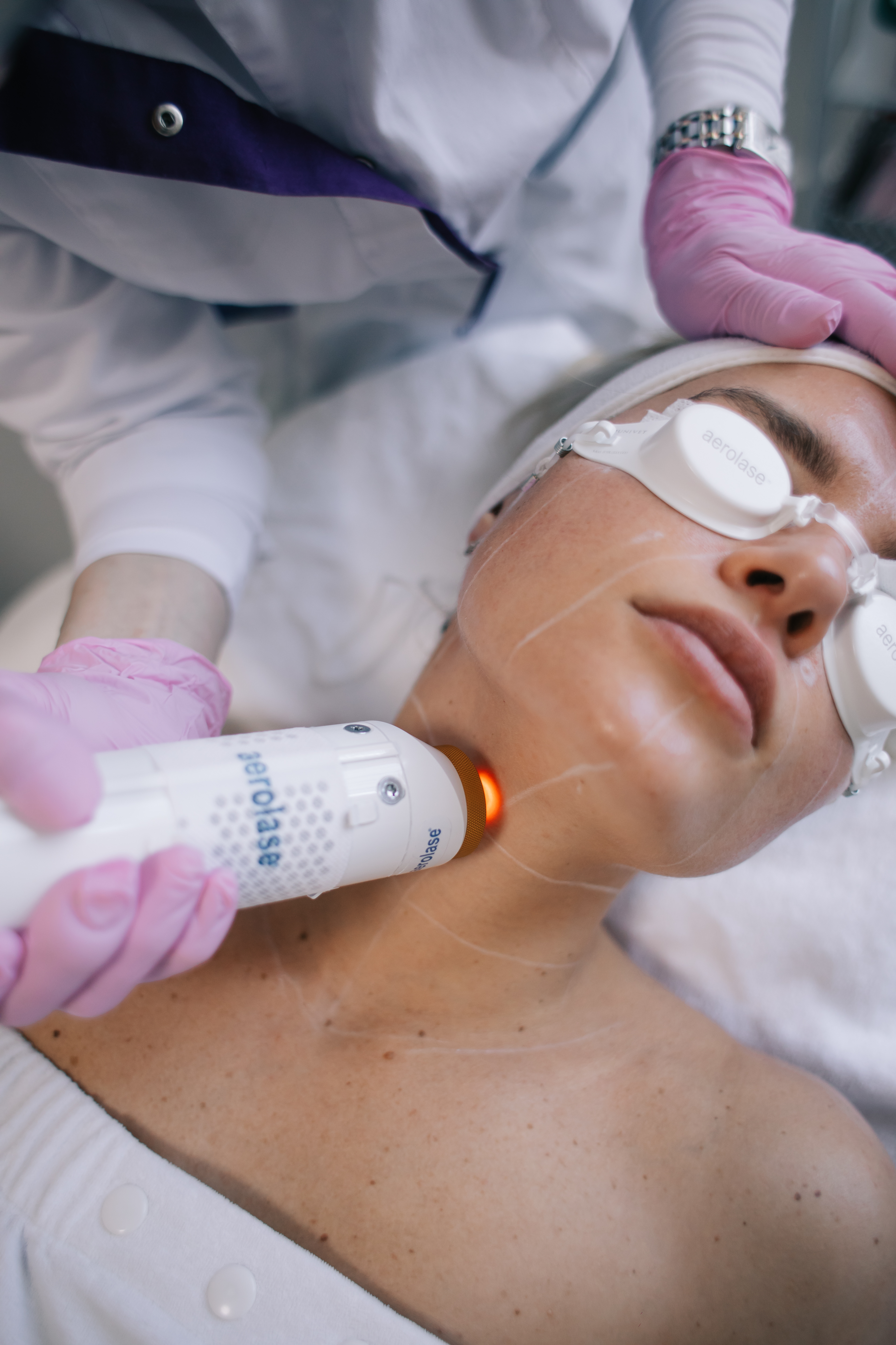 Advanced Aerolase laser treatment at Skinnovation