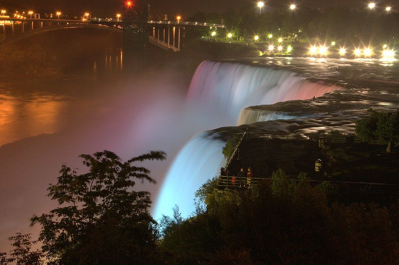 Cataratas del Niágara por la noche - cpiercy/Flickr