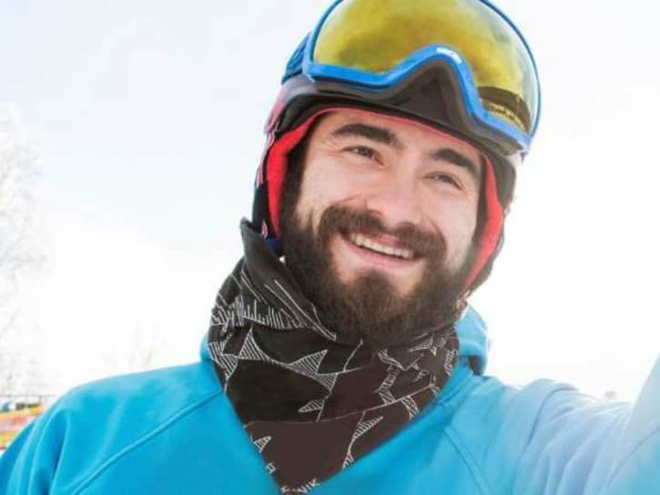 neckie skiing
