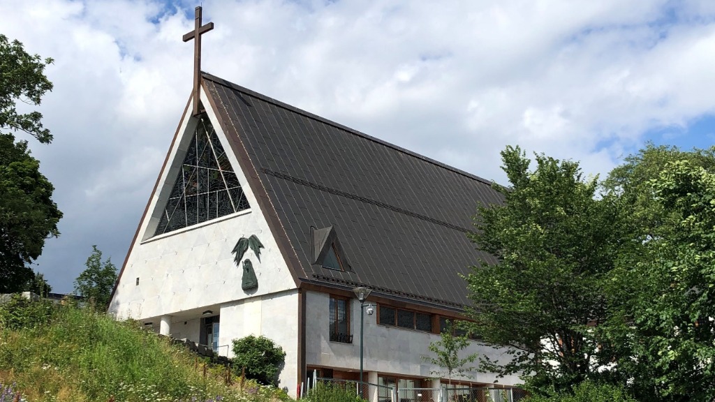 Torshov kirke sett fra kirkeparken