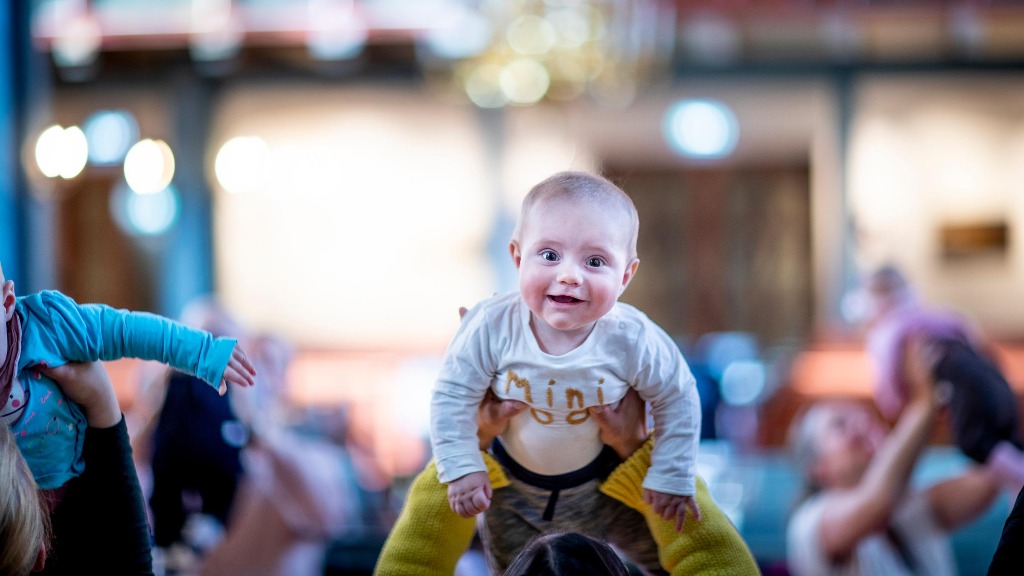 Baby som danser