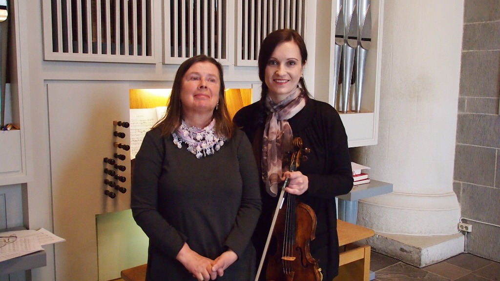 Natalia og Kristina har orgelresitasjon i Nikolaikirken 22. mars (Foto: Anne-Lise Mellum).