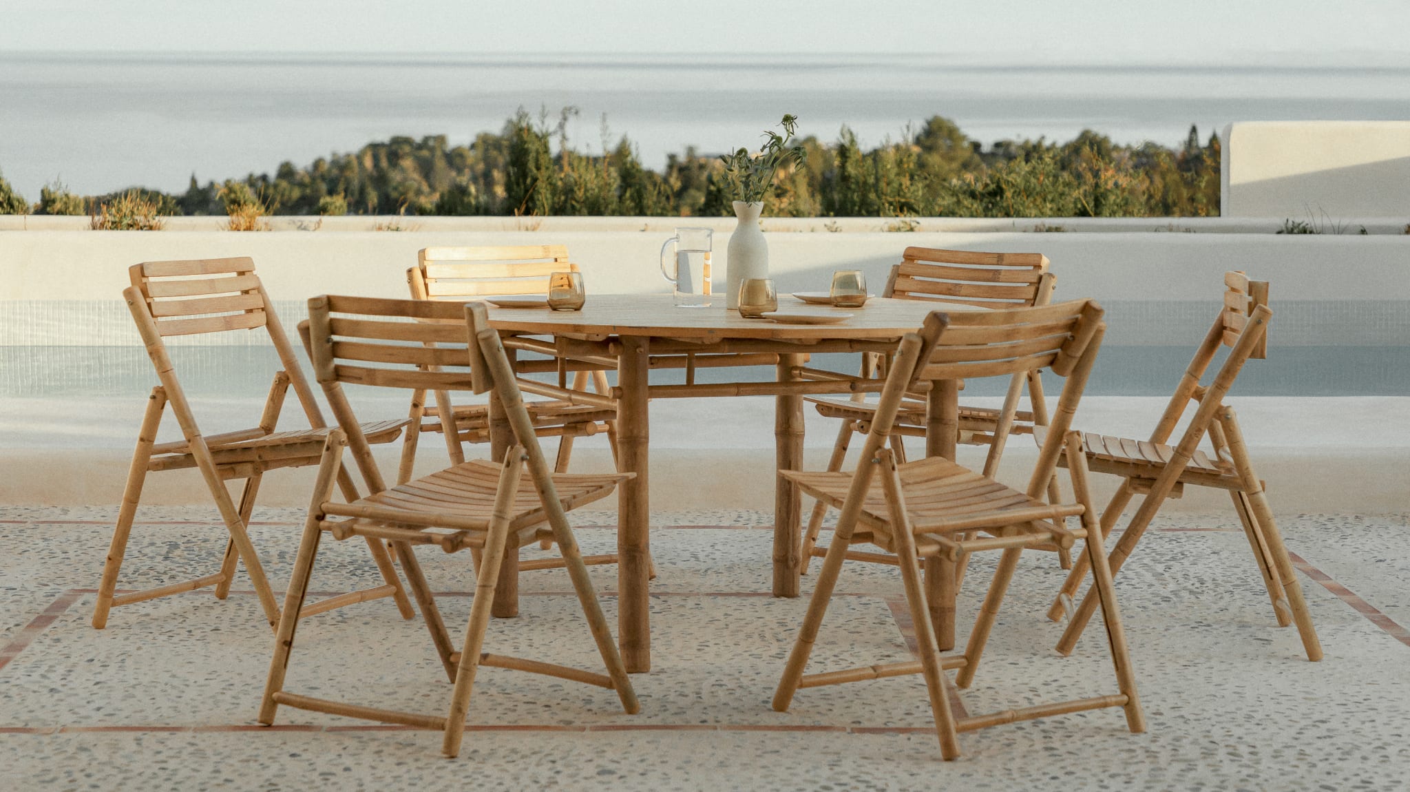 Senia Round Table Set (Ø140 cm) and 6 Folding Bamboo Garden Chairs Nelida