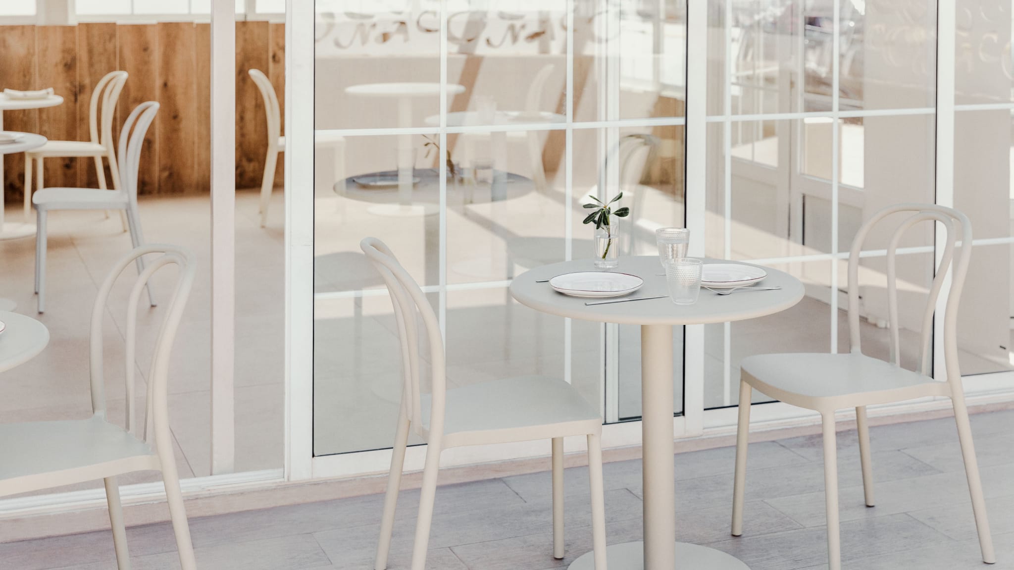 Round garden table Ø70 cm in Mizzi iron