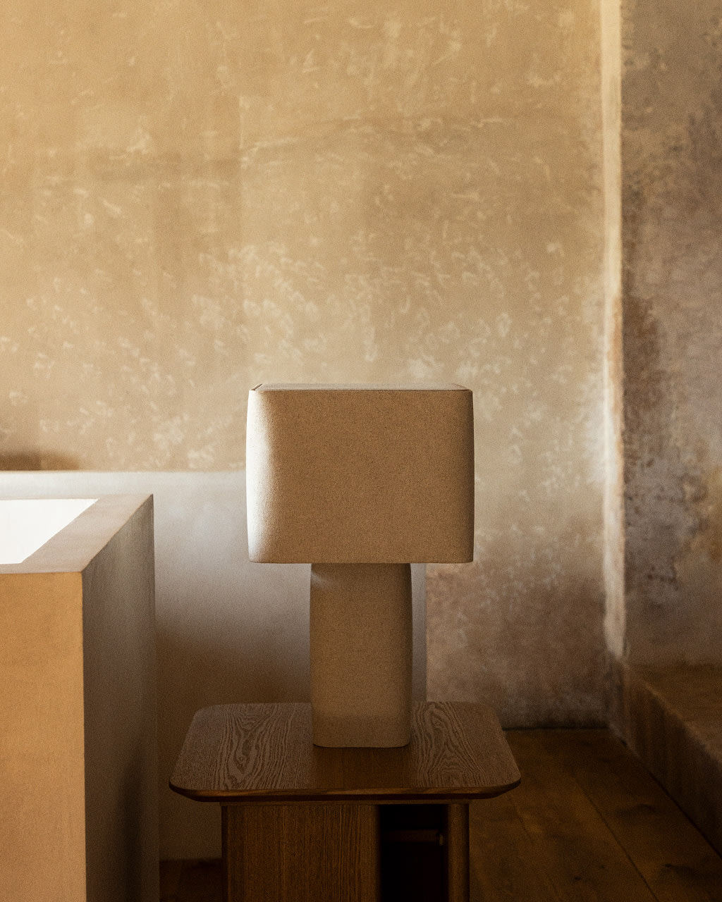 Lámpara de mesa en lino Rivos