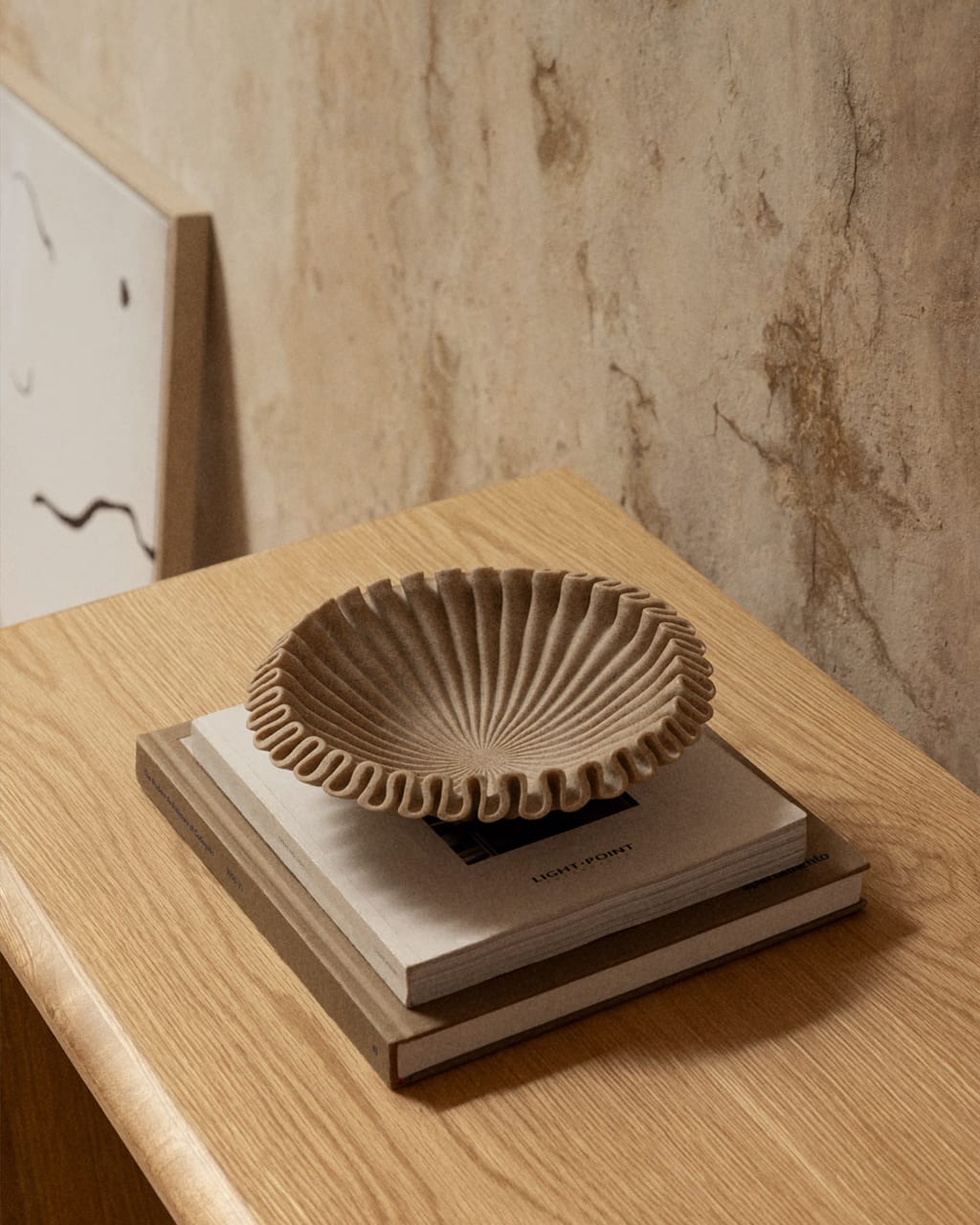 Irente decorative resin bowl